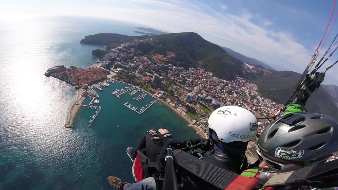 andem budva oldtown paragliding