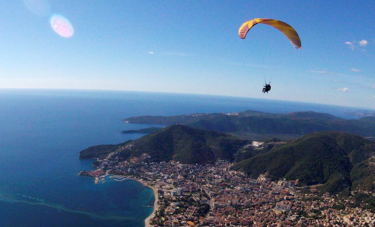 G0011516a1 budva urban flight